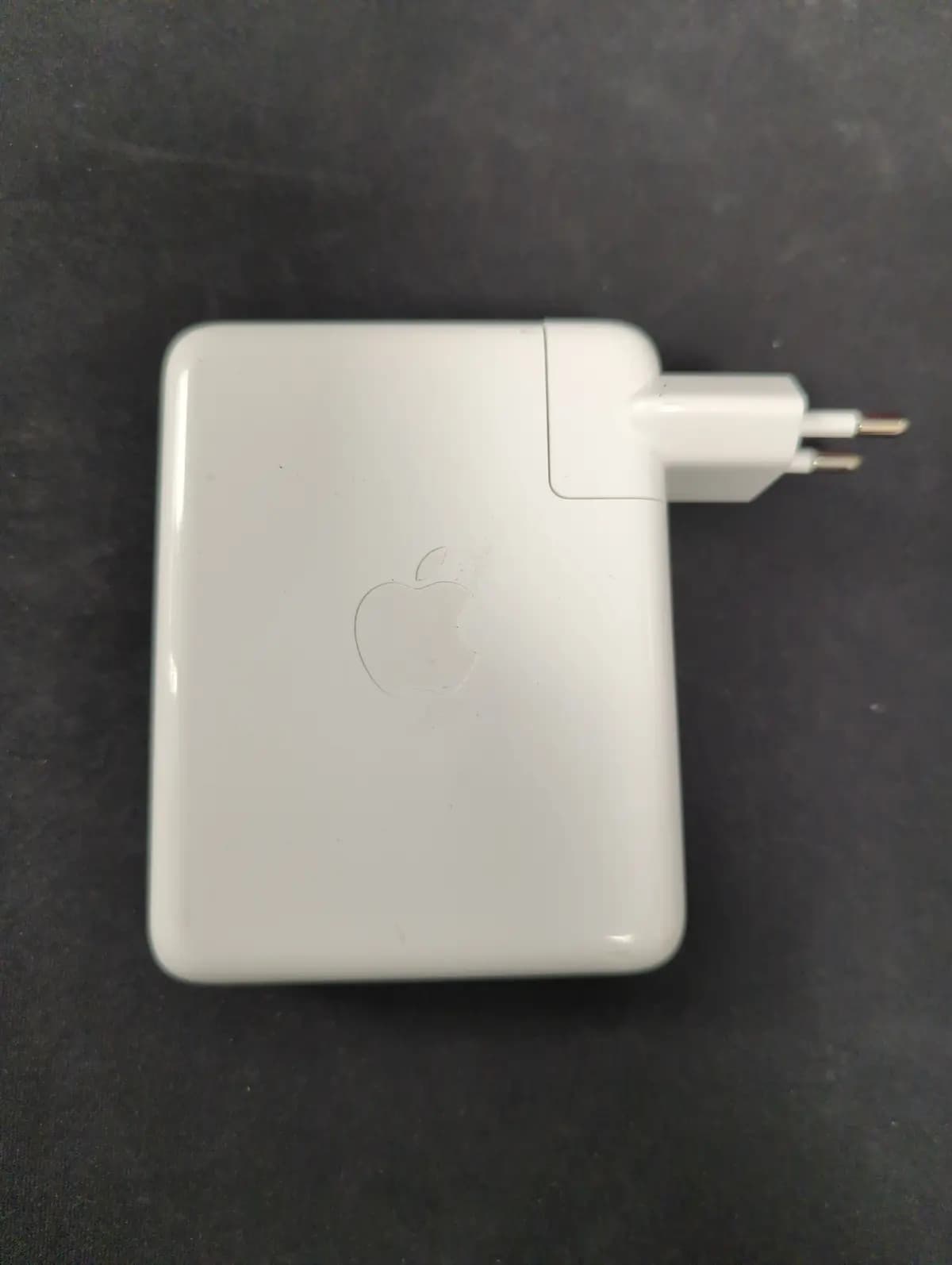 apple adapteris 140W