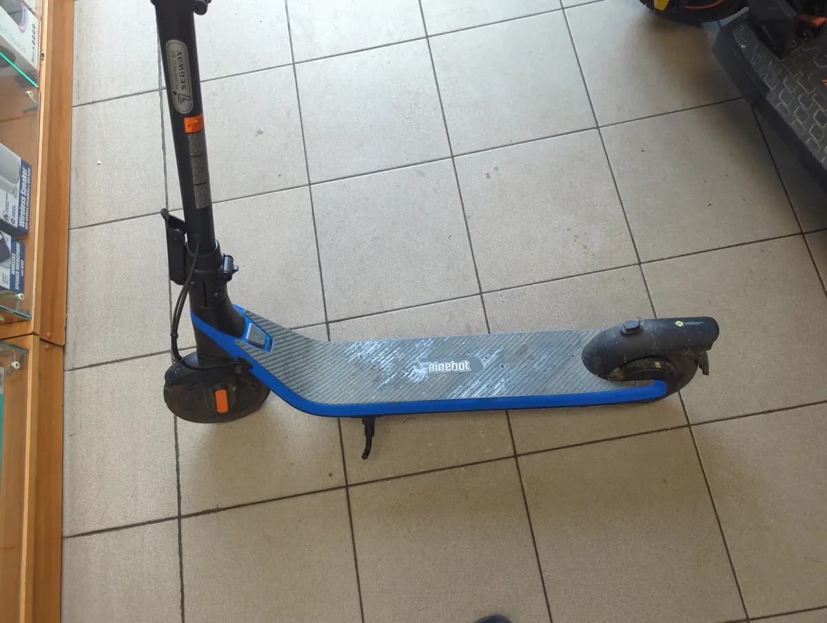 Paspirtukas nine bot vaikiskas melynas c2pro