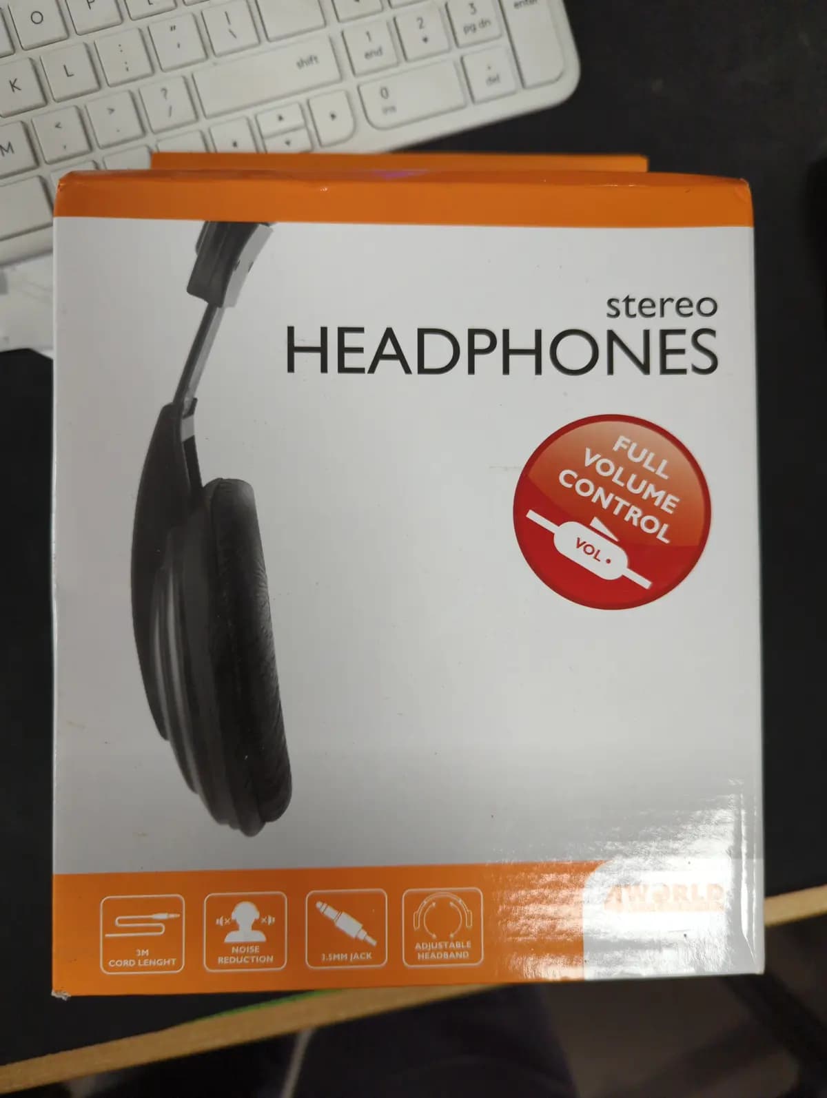 ausines stereo